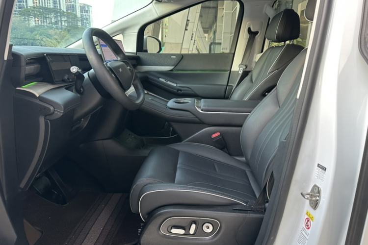 Used XPeng X9 2024 702 Ultra-Long Range Max