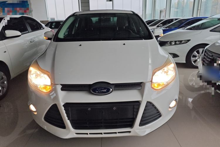 Used Ford Focus 2012 Sedan 1.6L Manual Fashion Edition
