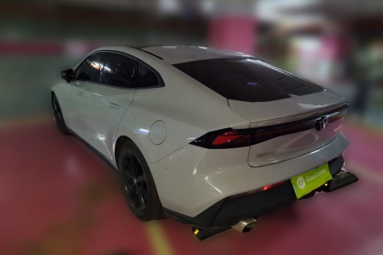 Used Changan UNI-V 2022 1.5T Prestige Version
