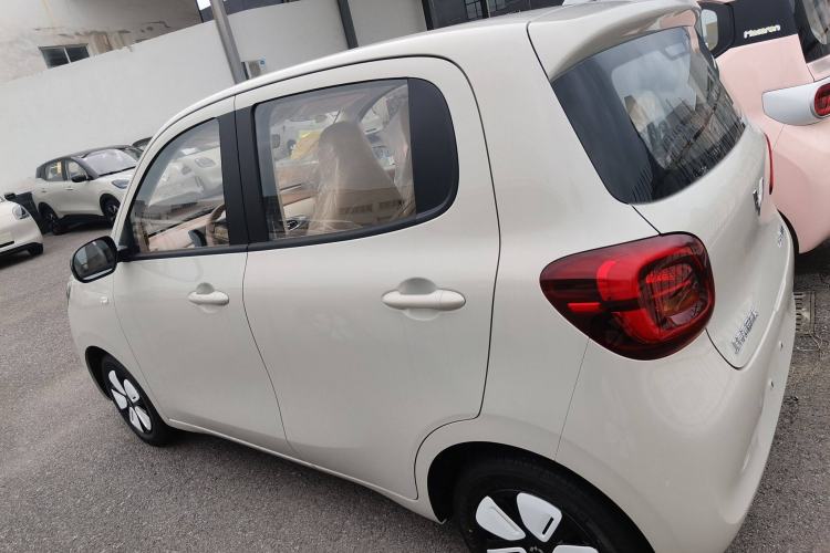 Used Wuling Hongguang MINIEV 2025 Four-Door Version Advanced Edition

