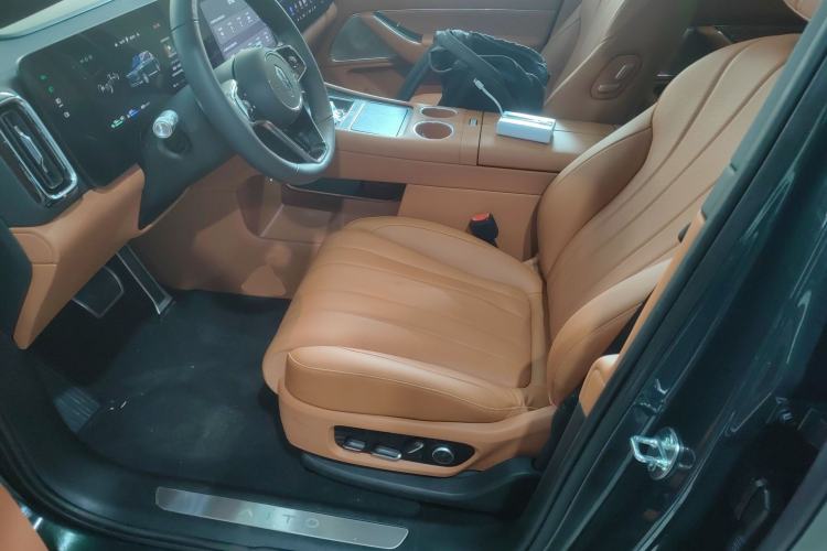 Used Hima AITO M8 2025 Extended-Range Ultra Version 53.4 kWh 6-Seater Edition