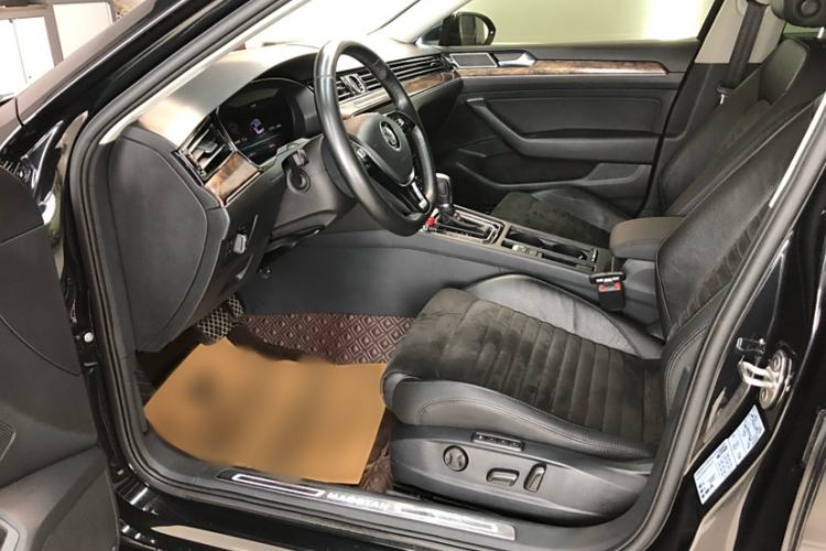 Used Volkswagen Magotan 2018 330TSI DSG Luxury Model
