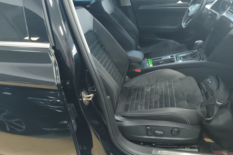 Used Volkswagen Magotan 2020 330TSI DSG Luxury Edition
