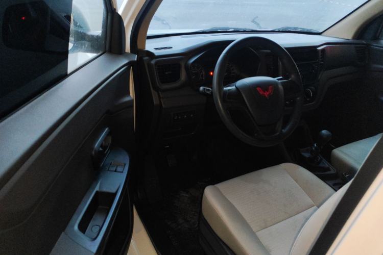 Used Wuling Hongguang V 2022 1.5L Jingqu Edition Electric-Assist LAR
