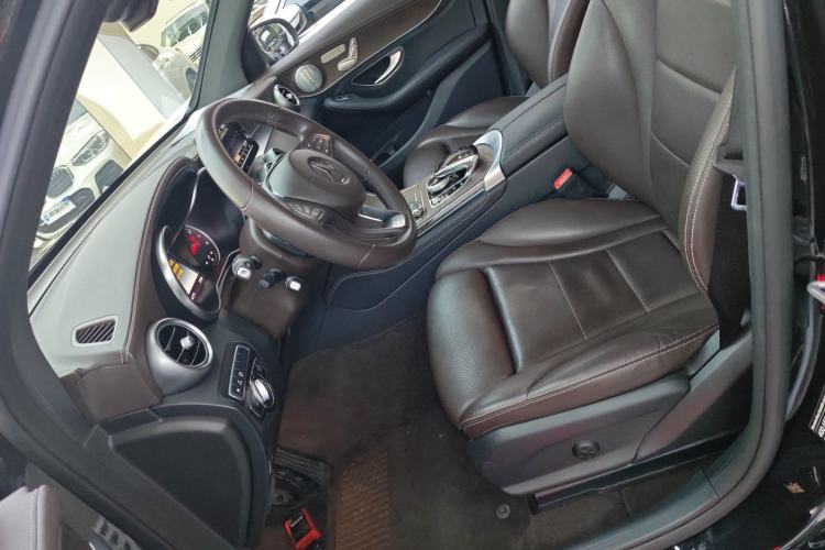 Used Mercedes-Benz GLC 2019 GLC 300 L 4MATIC Dynamic Model