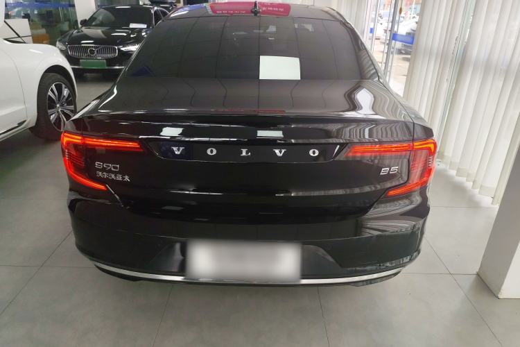 Used Volvo S90 2024 B5 Luxury Smart Edition
