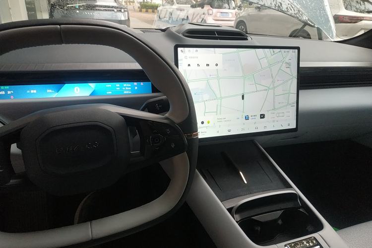 Used Lynk & Co Z10 2025 95 kWh 702 km All-Wheel Drive Intelligent Driving Ultra