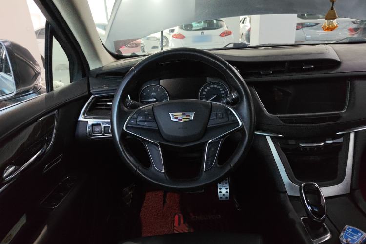 Used Cadillac XT5 2018 25T Luxury Model
