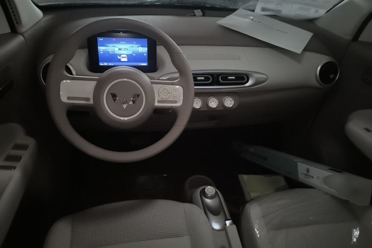 Used Wuling Hongguang MINIEV 2025 Four-Door Version Advanced Edition
