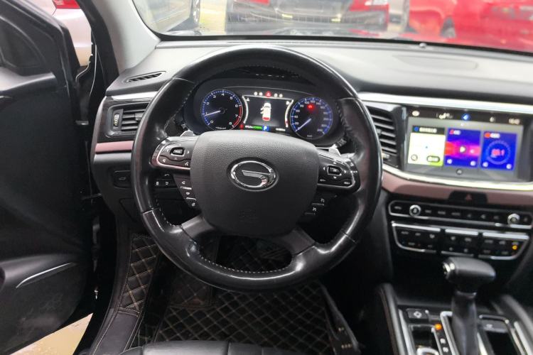 Used GAC Trumpchi GS8 2017 320T Two-Wheel Drive Luxury Smart Connectivity Version (7 Seats)
