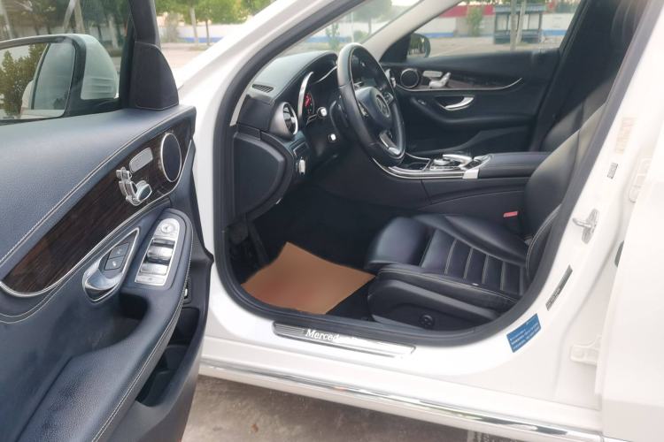 Used Mercedes-Benz C-Class 2015 Facelift C 200 L
