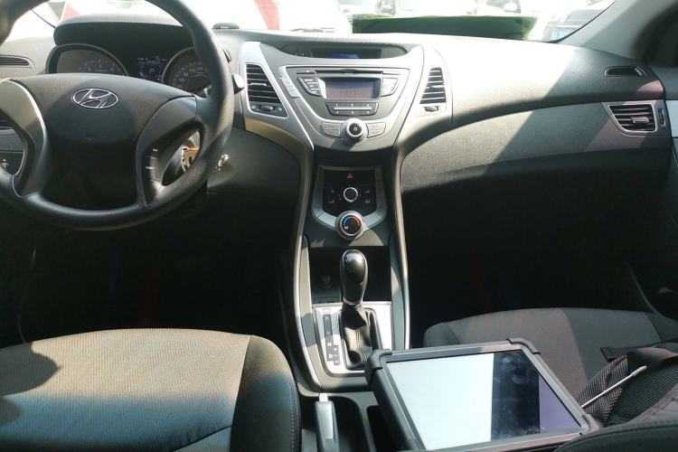 Used Hyundai Elantra 2015 1.6L Automatic Fashion Model

