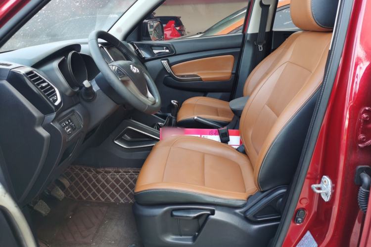 Used Oshan CX70 2016 1.6L manual luxury version
