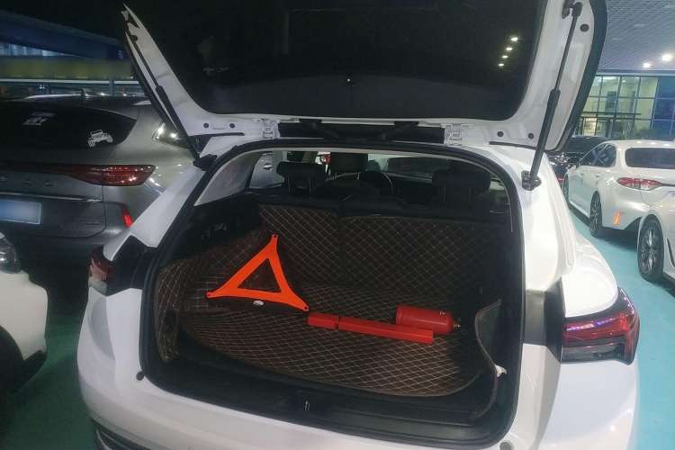 Used Buick Envision 2020 Onix S 652T Two-Wheel Drive Elite Model
