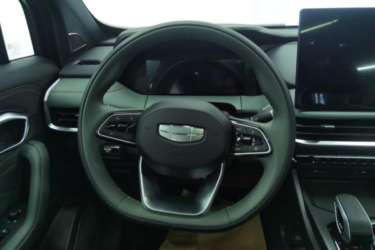 Used Geely Auto Haoyue L 2024 2.0T DCT Prestige Version