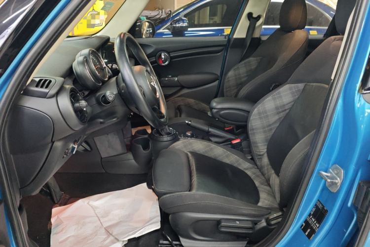 Used  MINI 2015 1.5T COOPER Fun Five-Door Edition
