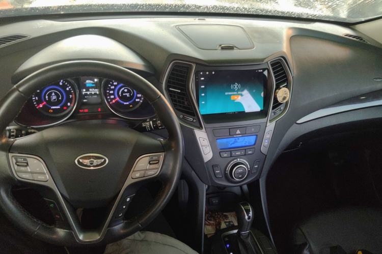 Used Hyundai Santa Fe 2013 2.4L Automatic Two-Wheel Drive Smart Version