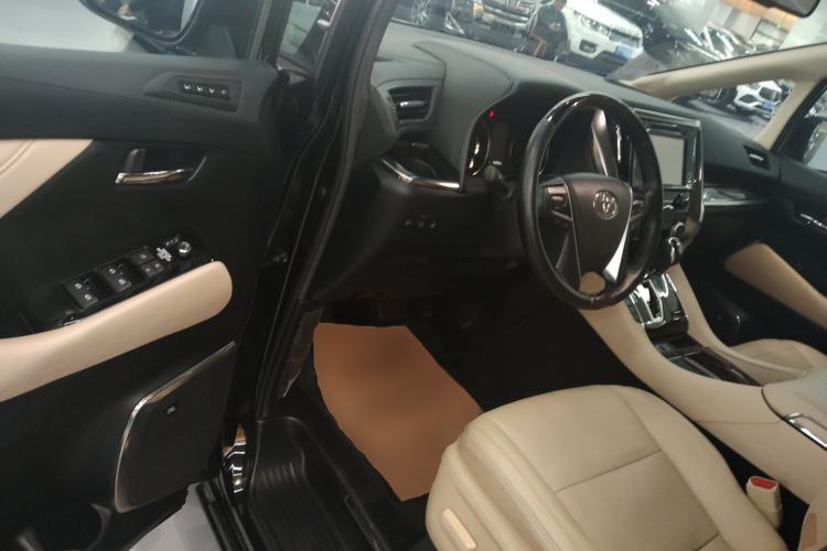 Used Toyota Alphard 2018 Revised Version 3.5L Luxury Edition
