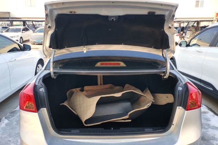 Used Buick Excelle 2013 1.5L Automatic Classic Model
