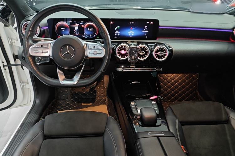 Used Mercedes-Benz A-Class 2021 A 200 L Sport Sedan Fashion Model
