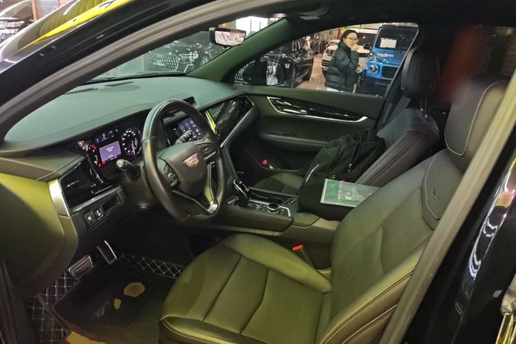 Used Cadillac XT6 2022 2.0T Six-Seater Four-Wheel-Drive Luxury Standard Edition
