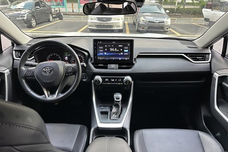 Used Toyota Wildlander 2022 2.0L CVT Two-Wheel Drive Luxury Edition
