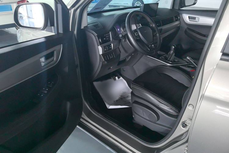 Used FORTHING SX6 2022 1.6L Manual Luxury Version
