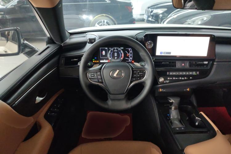 Used Lexus ES 2023 200 Excellence Edition