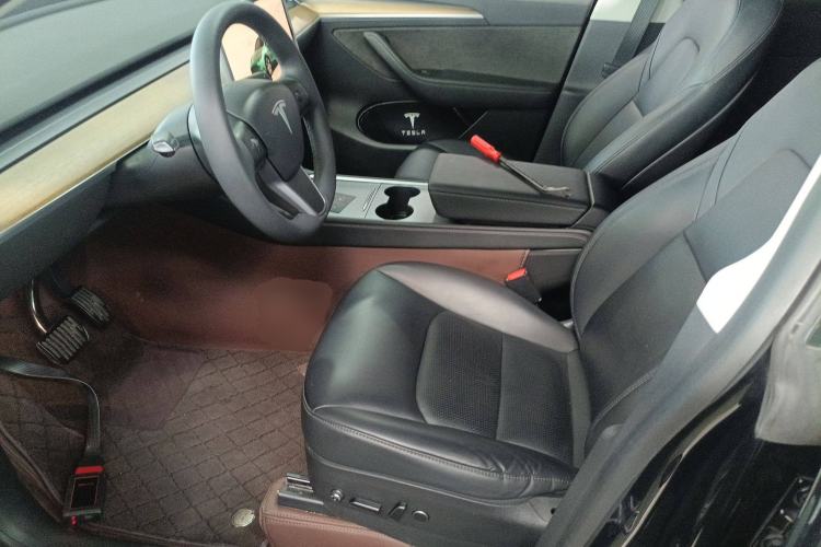 Used Tesla Model Y 2022 Rear-Wheel-Drive Version
