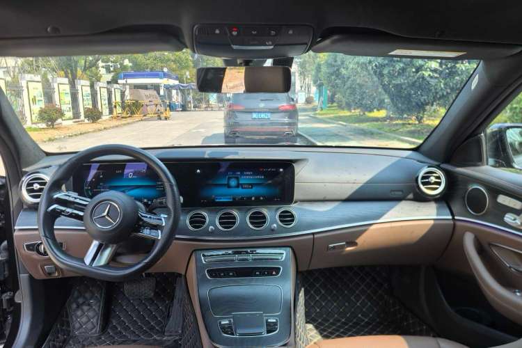 Used Mercedes-Benz E-Class 2022 E 260 Stylish Sports Edition
