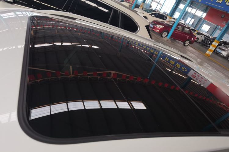 Used Volkswagen T-ROC 2019 280TSI DSG Two-Wheel Drive Comfort Version China VI Standard
