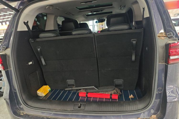 Used Roewe iMAX8 2021 400TGI Supreme Series Prestige Edition
