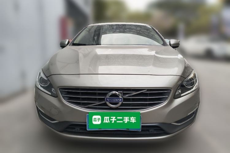 Used Volvo S60 2014 S60L 2.0T Zhiyuan Edition

