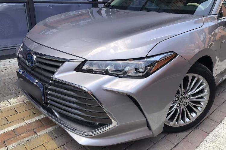 Used Toyota Avalon 2019 Dual-Engine 2.5L XLE Prestige Version China VI Standard
