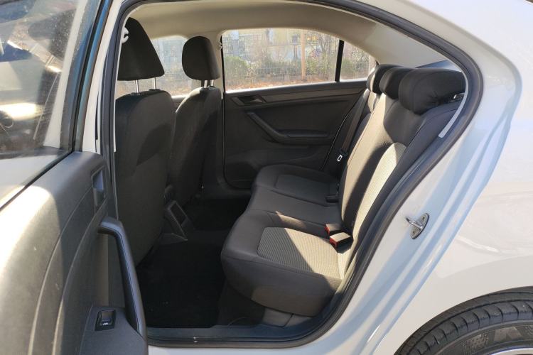 Used Volkswagen Jetta 2019 Dream Edition 1.4L Manual Fashion Version
