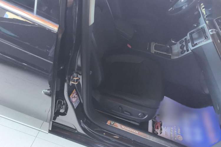 Used Volkswagen Magotan 2015 Revised Version 2.0 TSI Prestige Edition
