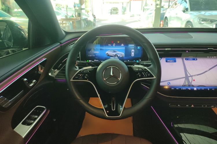 Used Mercedes-Benz E-Class 2025-Year Facelift E 260 L
