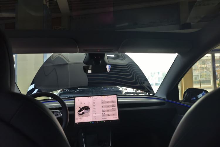 Used Tesla Model Y 2025 Rear-Wheel-Drive Version
