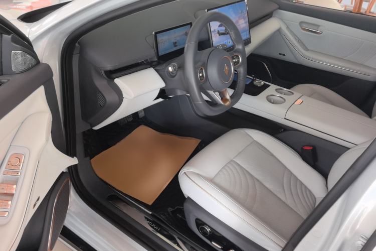 Used Baojun Enjoy 2025 All-Electric 600km Luxury Edition
