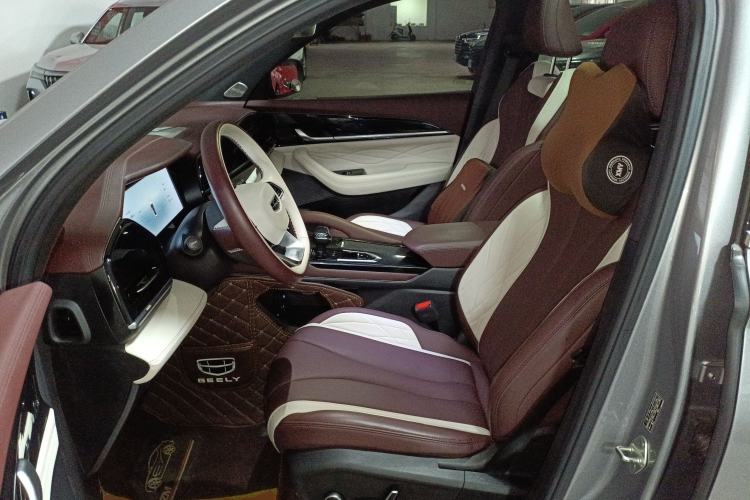 Used Geely Auto Monjaro L 2024 2.0TD High-Power Automatic Two-Wheel Drive Yunqi Version
