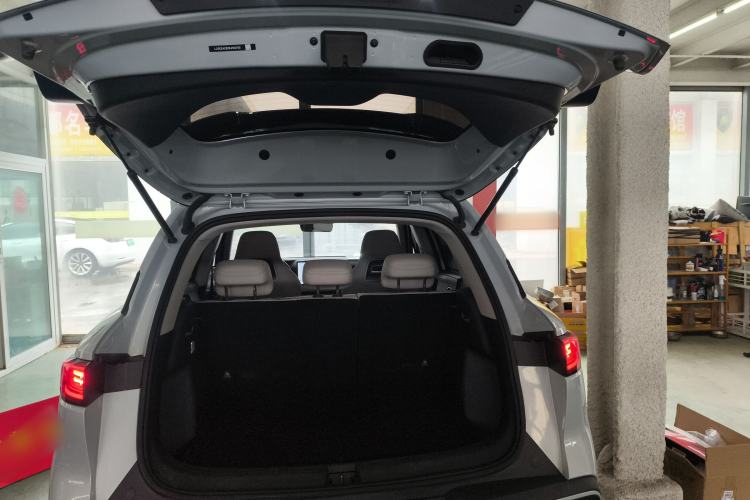 Used BYD Yuan UP 2025 Intelligent Driving Version 401 km Leading Edition