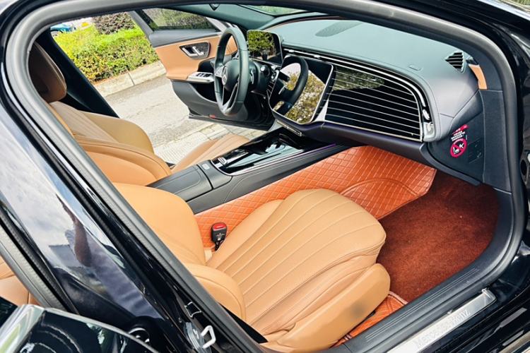 Used Mercedes-Benz E-Class 2024 E 260 L
