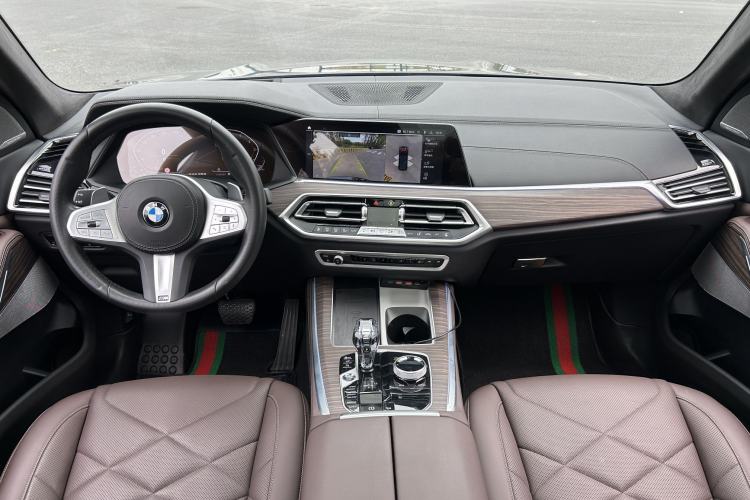 Used BMW X5 2022 xDrive 40Li M Sport Package