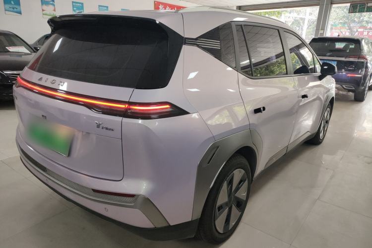 Used AION Y 2023 Younger