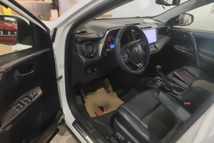 Used Toyota RAV4 2015 2.5L Automatic 4x4 Elite Edition
