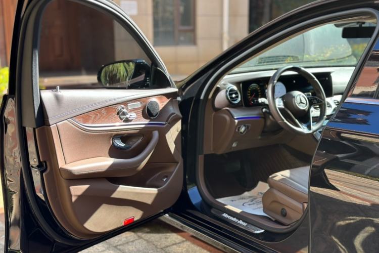 Used Mercedes-Benz E-Class 2023 Updated E 300 L Fashion Edition
