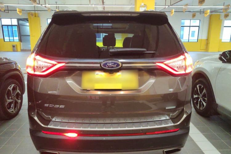 Used Ford Edge 2018 EcoBoost 245 Two-Wheel-Drive Titanium 7-Seater China V Standard
