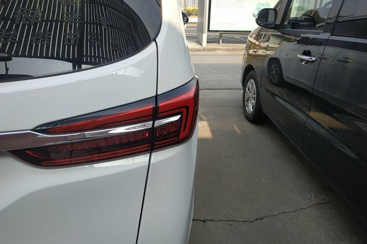 Used Buick GL8 2022 Land Business Class 652T Luxury Model