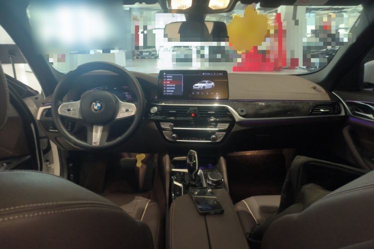 Used BMW 5 Series 2022 Second Facelift 525Li M Sport Package