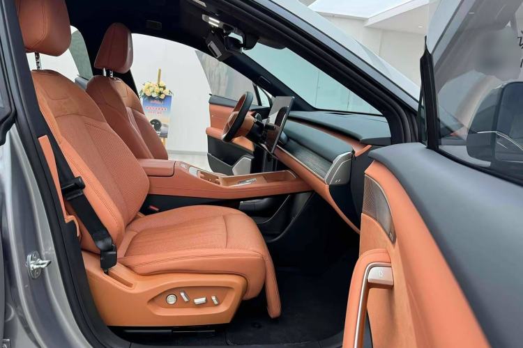 Used ONVO L60 2024 60 kWh Rear-Drive Version
